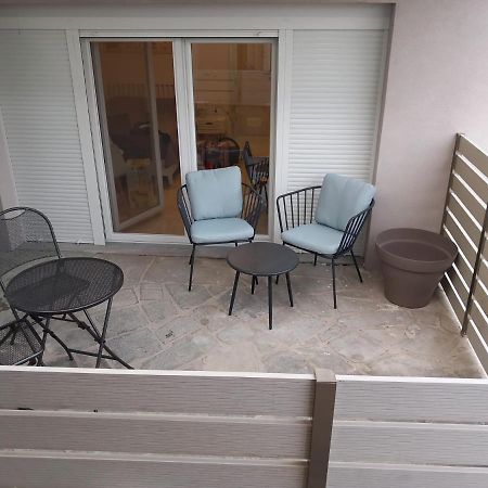 Apartamento Elenis House Néa Péramos Exterior foto