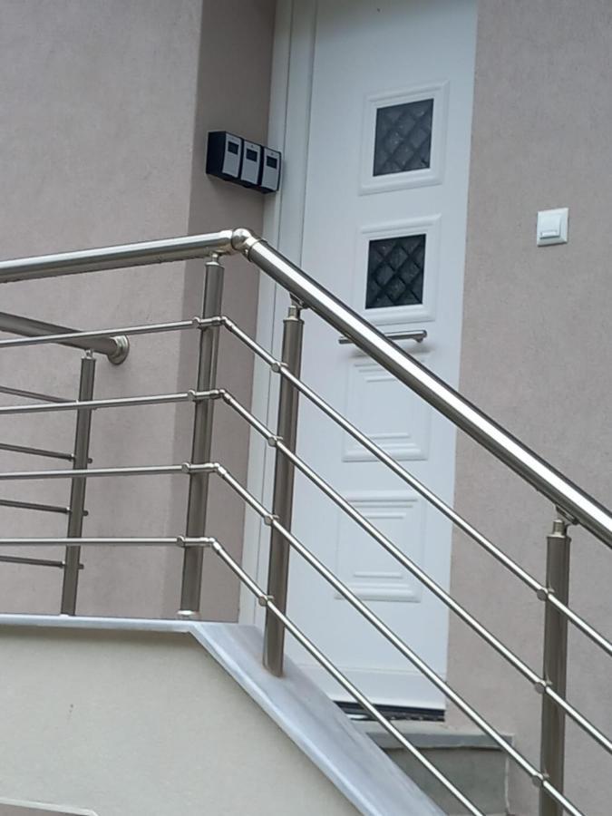 Apartamento Elenis House Néa Péramos Exterior foto