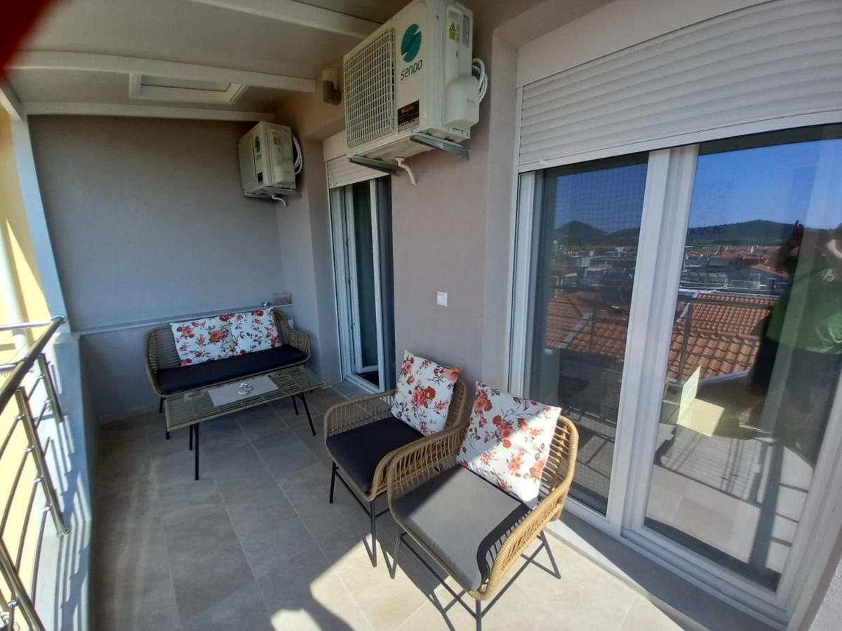 Apartamento Elenis House Néa Péramos Exterior foto